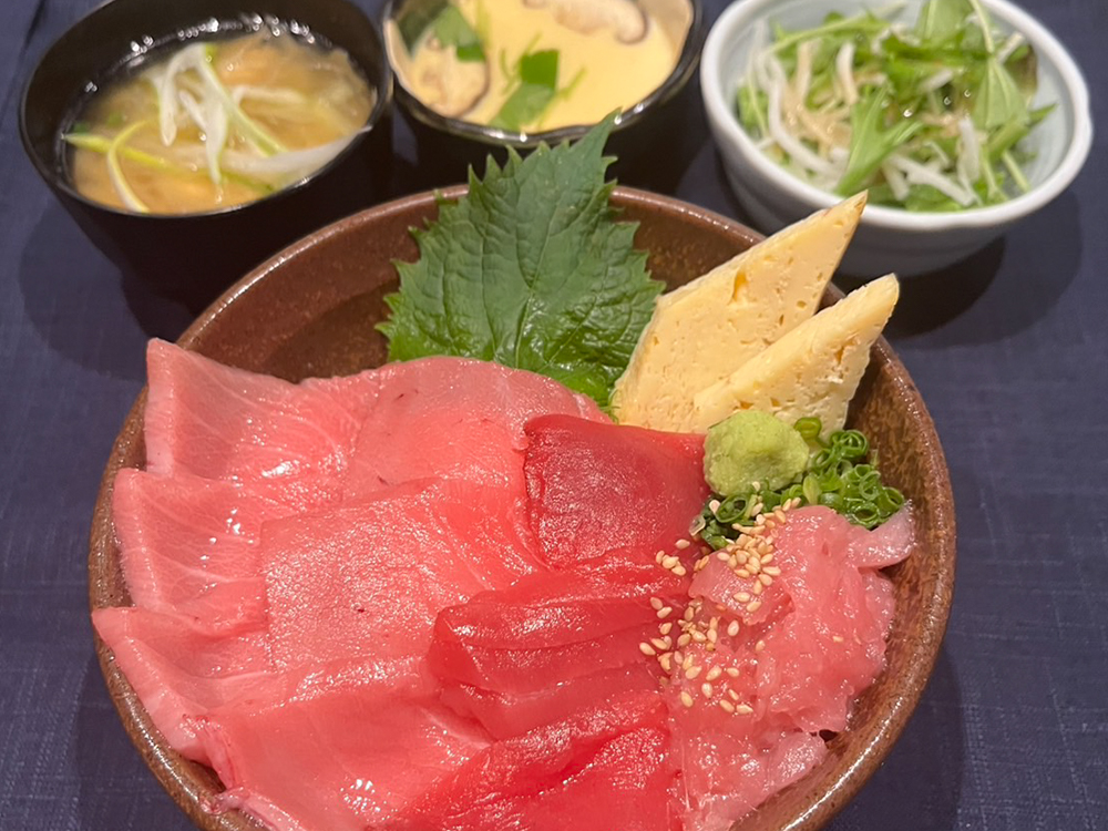 大とろ中とろ極海丼
